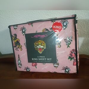 NWT Ed Hardy King Size Sheet Set